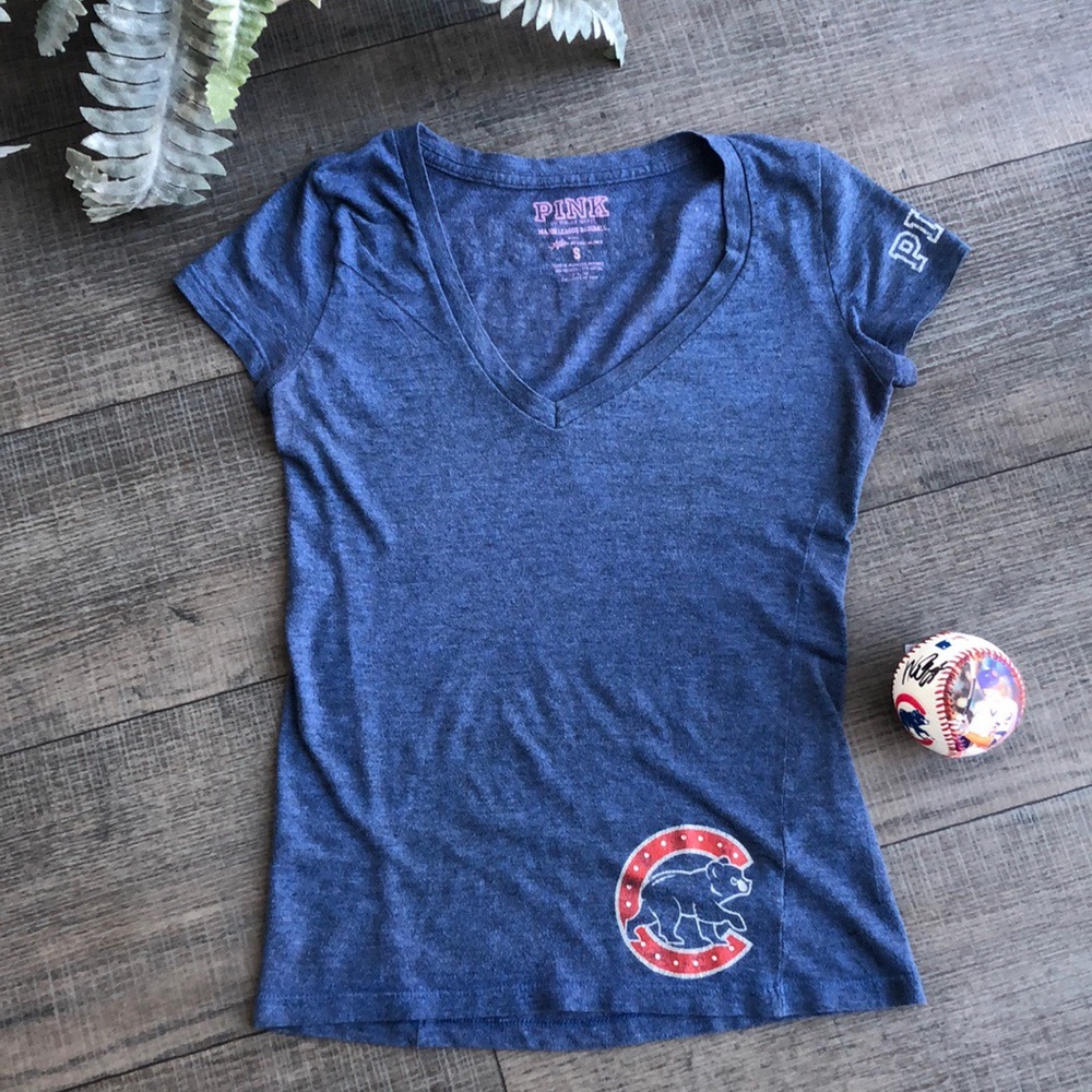 VS PINK Chicago Cubs Tee
